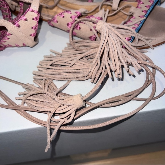 Wrap-around strapped sandal - Picture 11 of 12